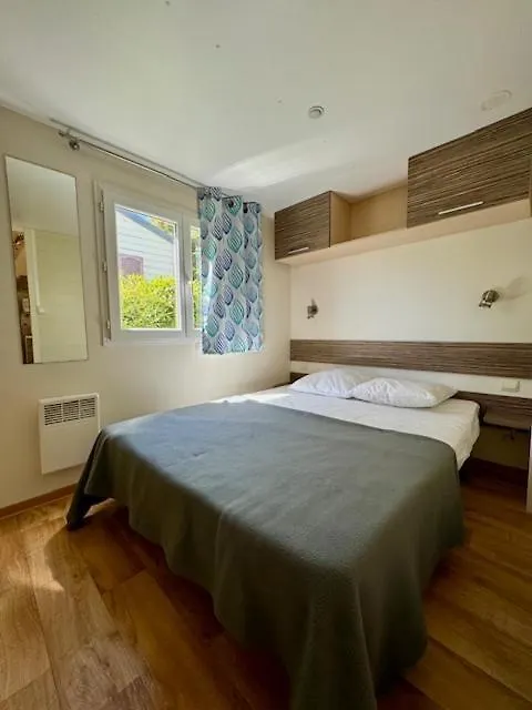 Campsite Camping Ginasservis Mobile-Home Flores